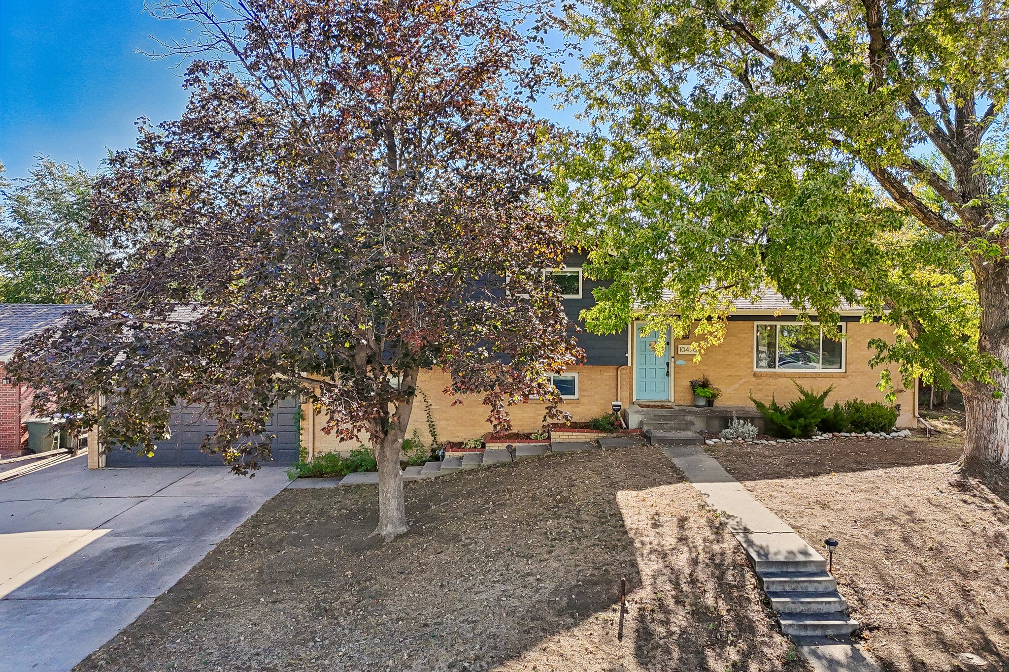 Livingston Dr-S2908-049.jpg
