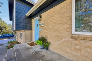 Livingston Dr-S2908-005.jpg