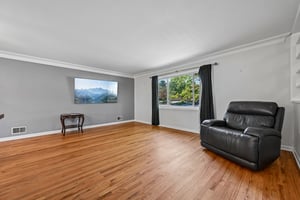 Livingston Dr-S2908-006.jpg