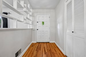 Livingston Dr-S2908-022.jpg