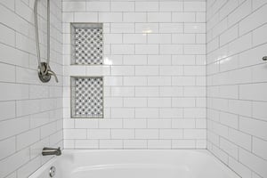 Livingston Dr-S2908-024.jpg