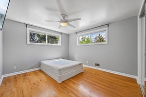 Livingston Dr-S2908-030.jpg