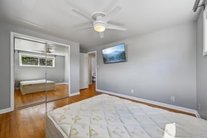 Livingston Dr-S2908-031.jpg