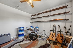 Livingston Dr-S2908-040.jpg