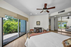 Primary Bedroom 1e