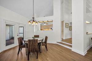 Kitchen Eat-In 1