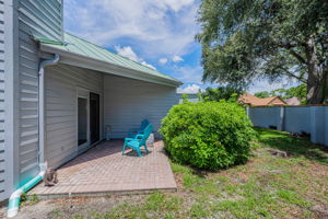 Side Patio 1