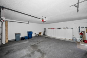 Garage 2