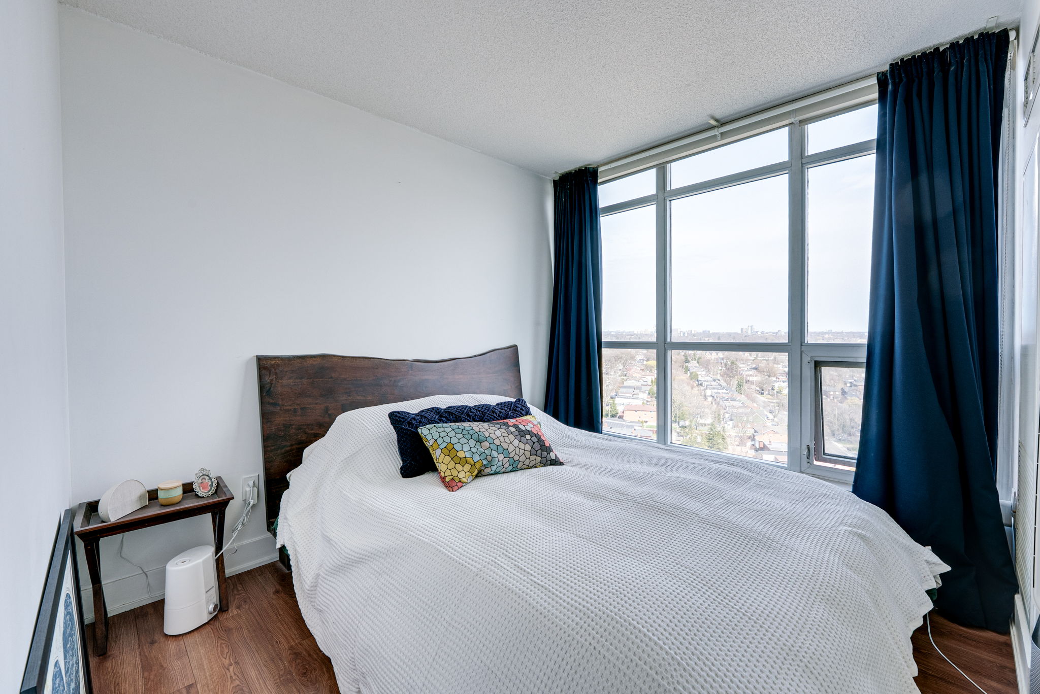 1048 Broadview Ave Toronto, ON M4K 2B8
