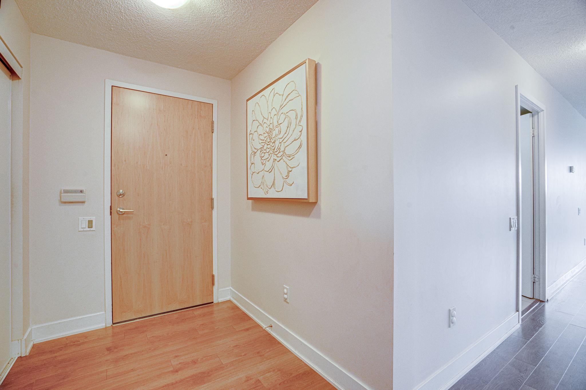 1048 Broadview Ave Toronto, ON M4K 2B8