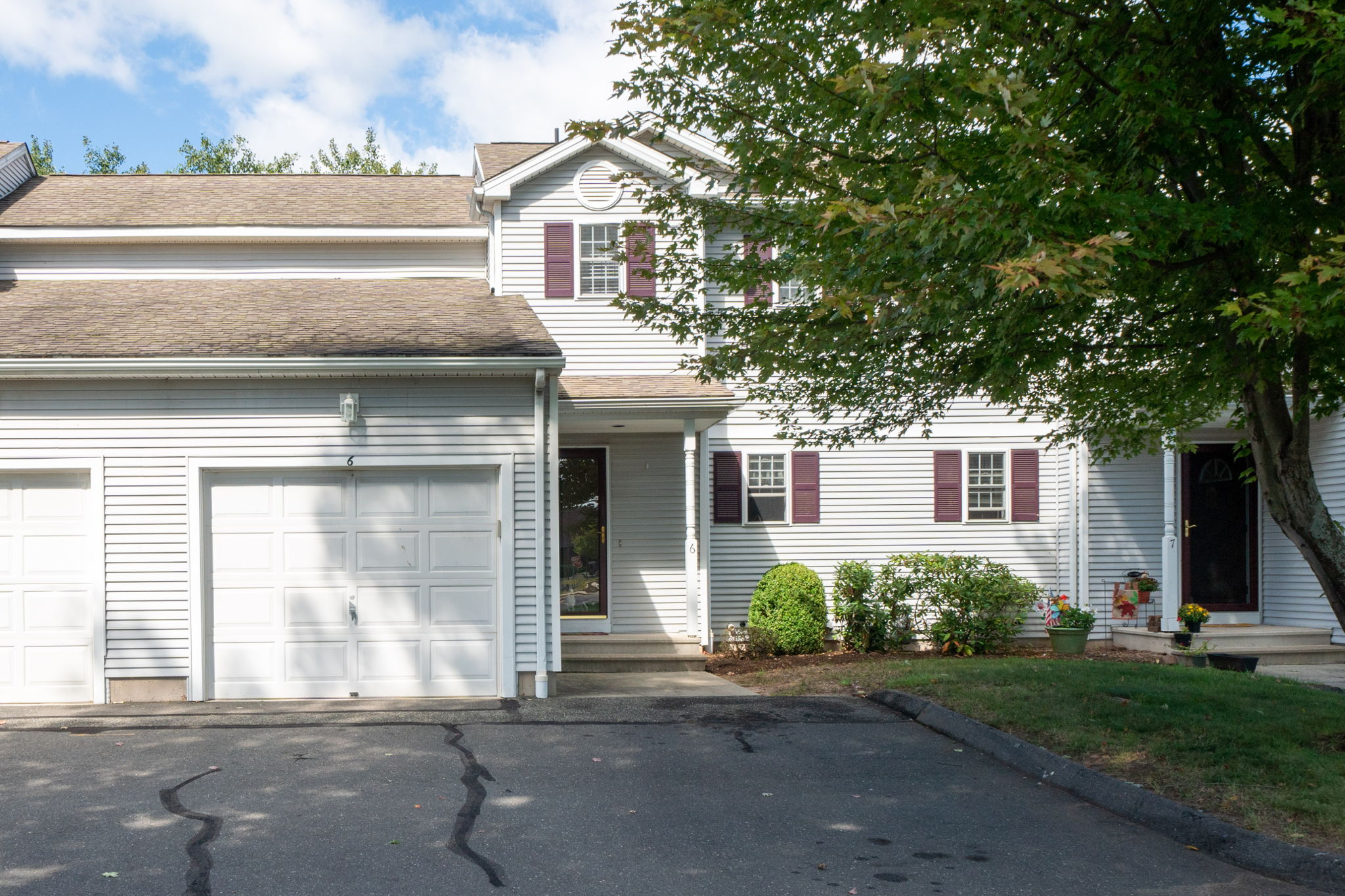 1048 S Main St Unit 6, Southington, CT 06479 | Ed McCullough Photography