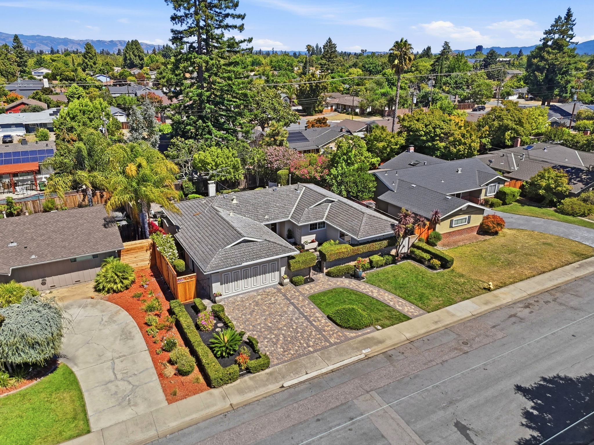 006_F8_AERIAL_1048 Savannah Dr