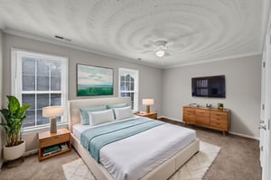 DSC_7925 virtually staged.jpeg