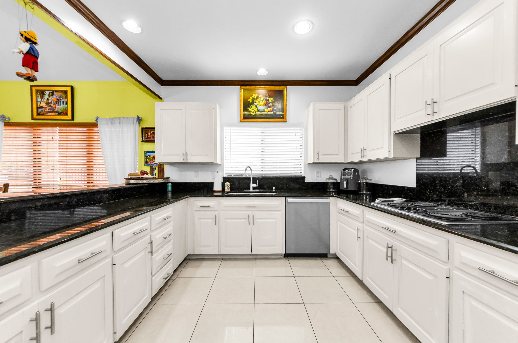 Kitchen 7