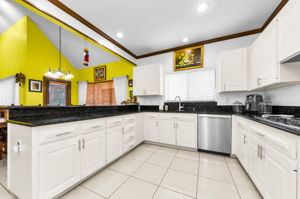 Kitchen 2