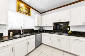 Kitchen 3