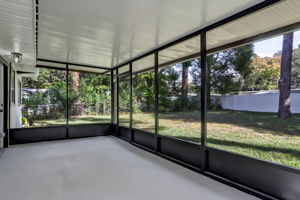 Screened-in Porch