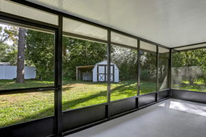Screened-in Porch