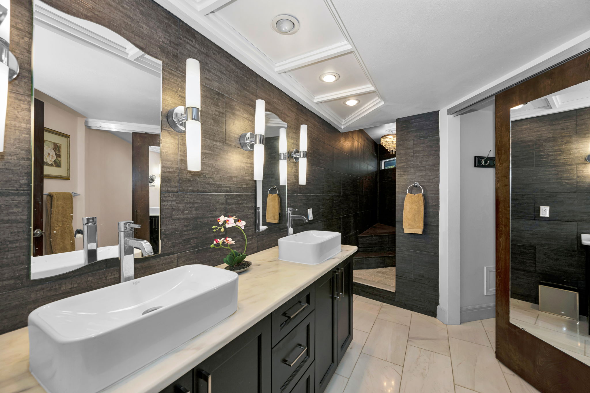 Primary Bathroom 1a