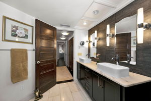 Primary Bathroom 1b