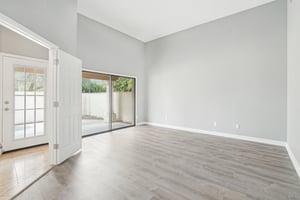 E Fanfol Ln-1504-015.jpg