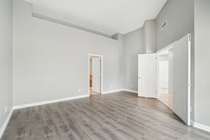 E Fanfol Ln-1504-017.jpg