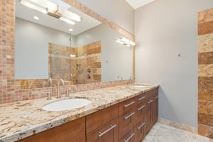 E Fanfol Ln-1504-020.jpg