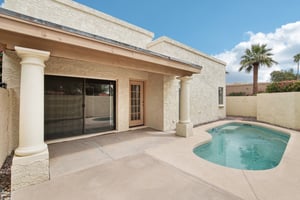 E Fanfol Ln-1504-029.jpg