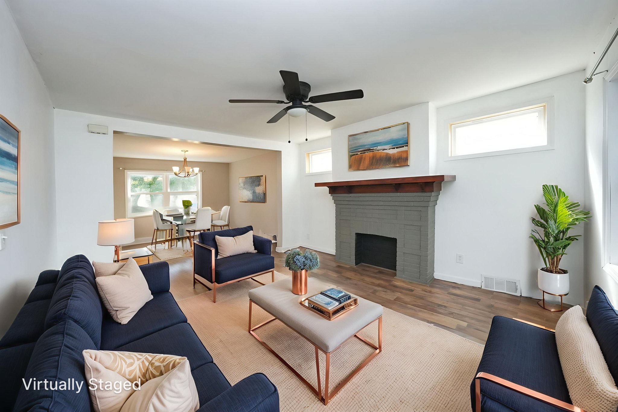 DSC01433 virtually staged.jpeg