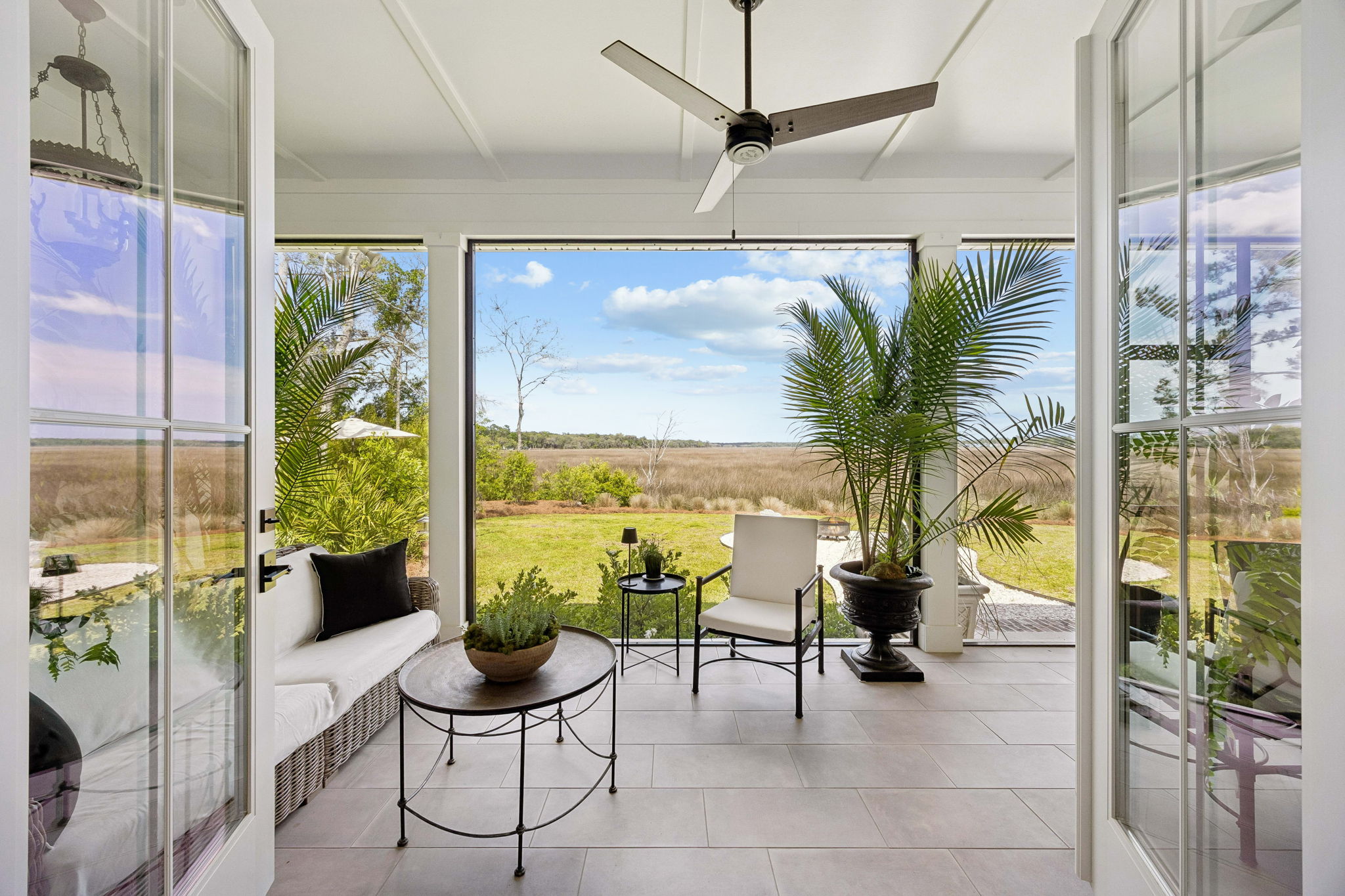 Screened-in Porch
