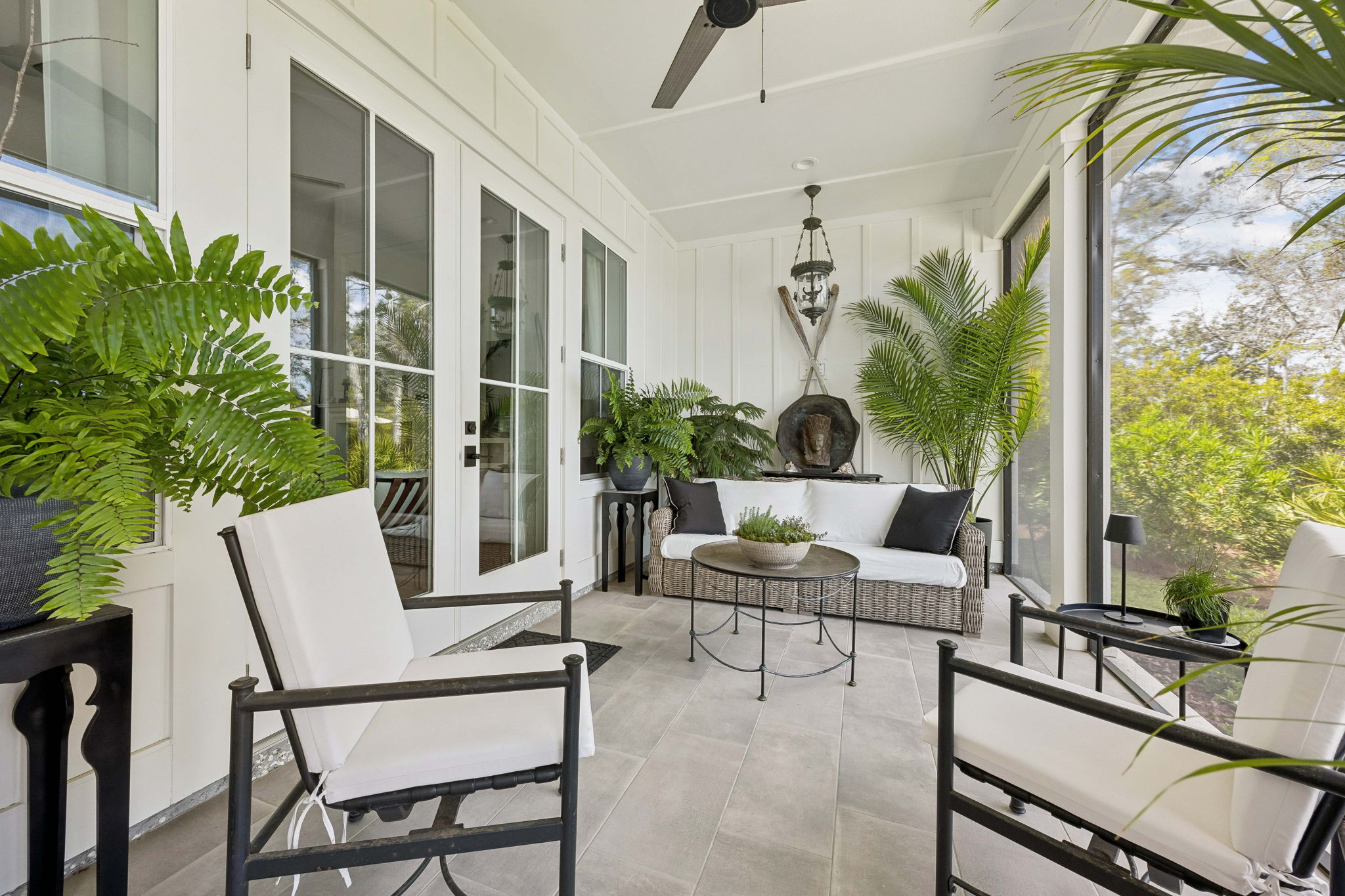 Screened-in Porch