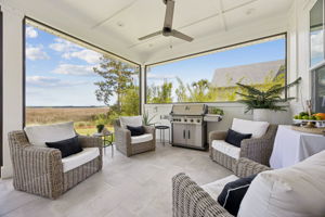 Screened-in Porch