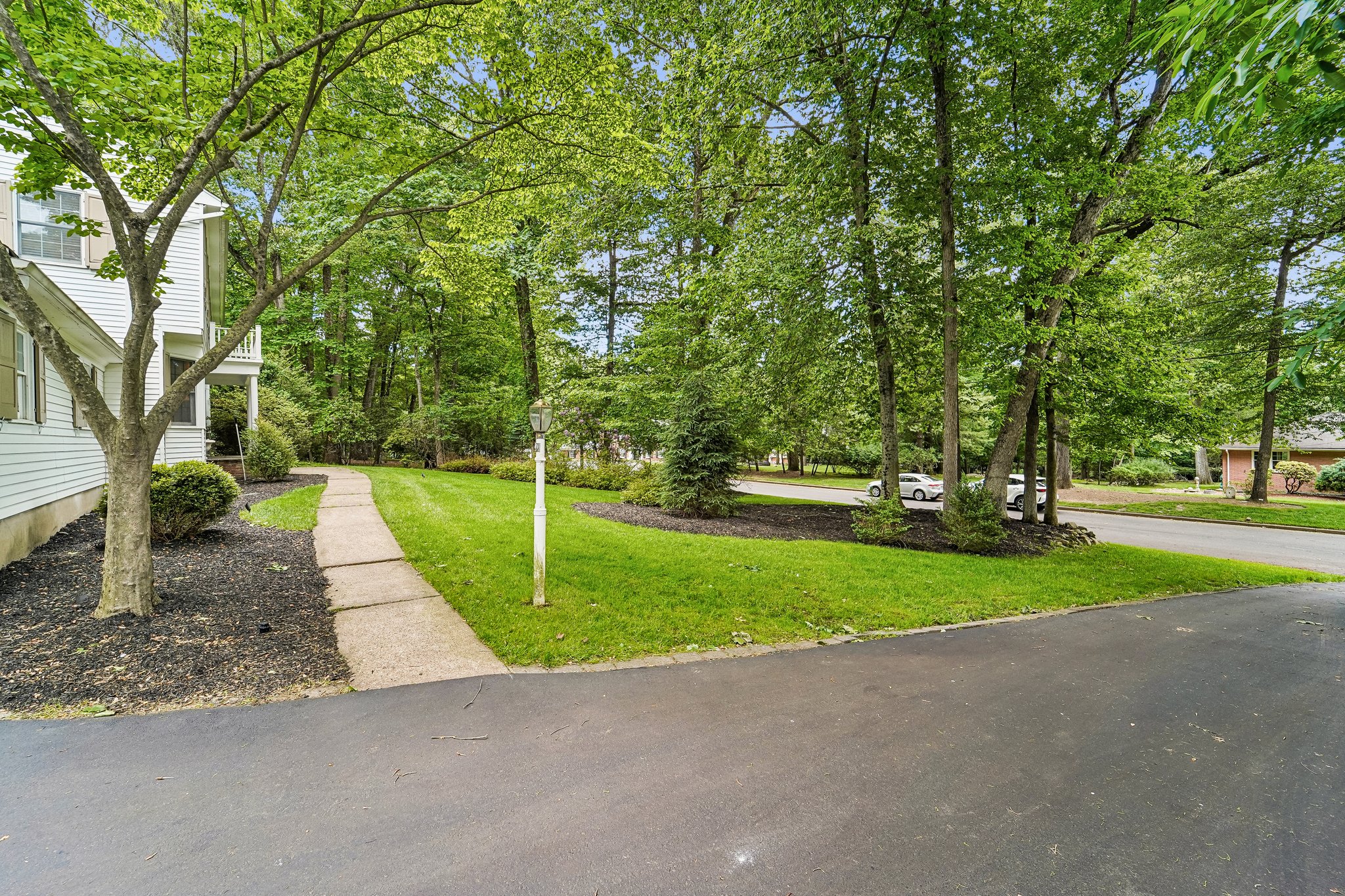 Deerhorn Ct-S0206-007.jpg