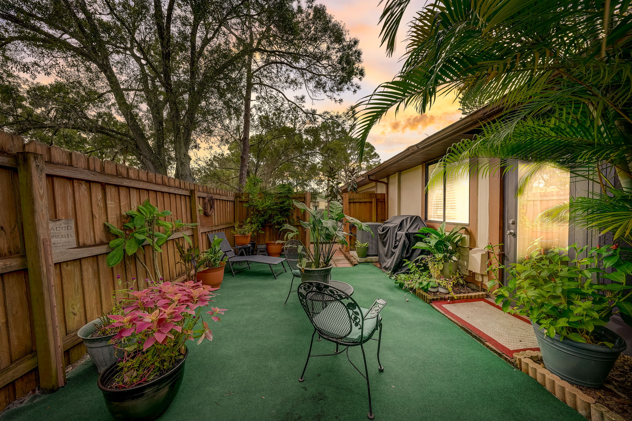 Edgewood Ct - VT-002