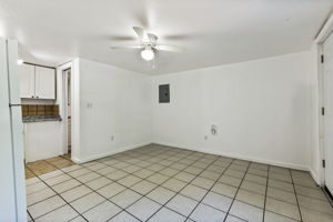  Photo 24