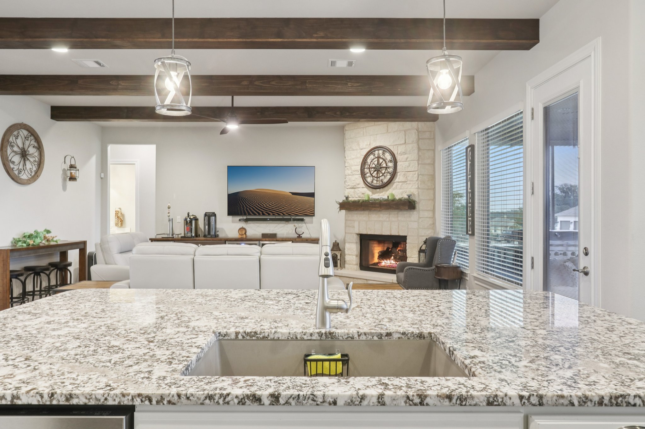 Houston Cv-S0512-029.jpg