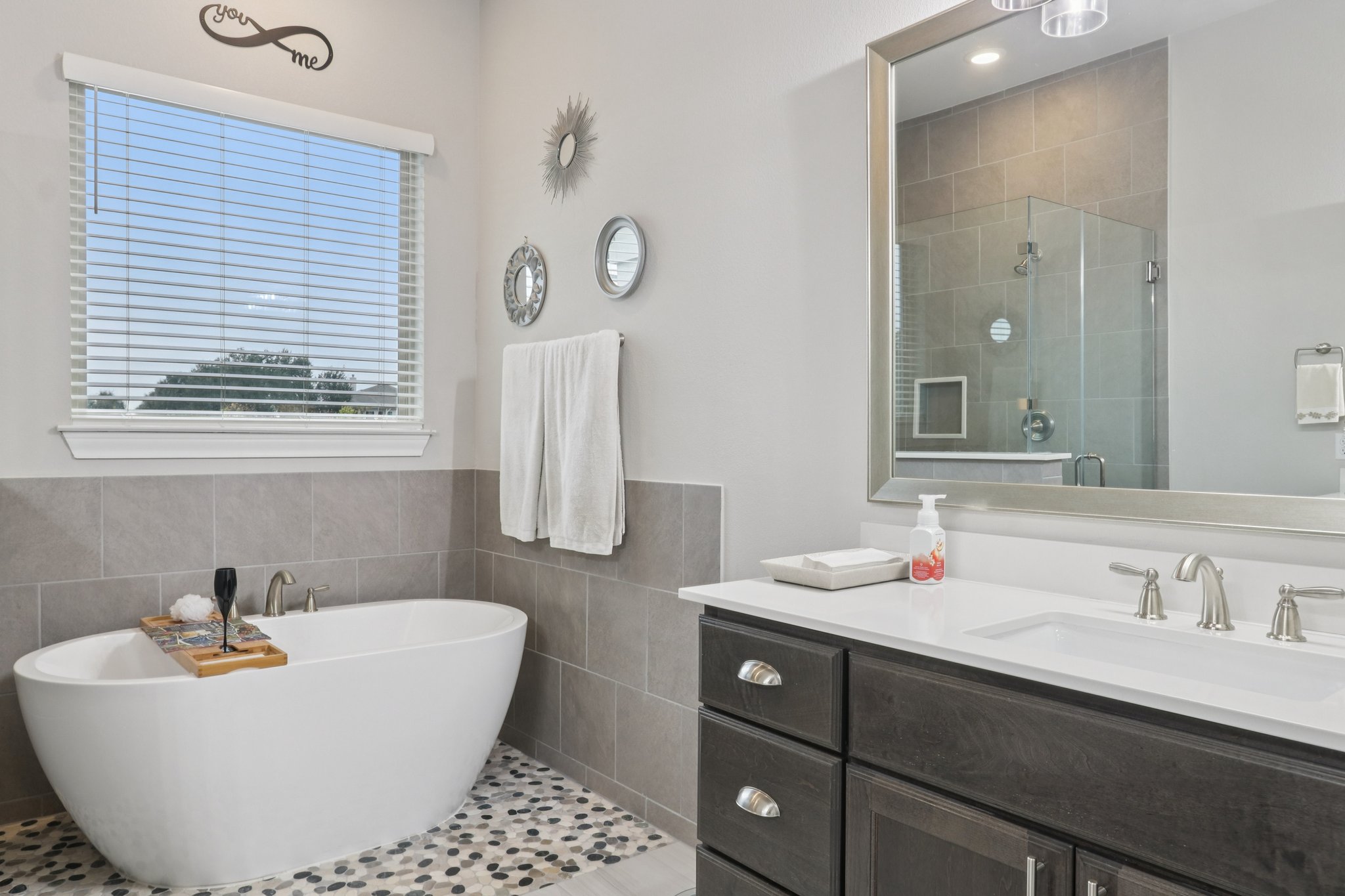 Houston Cv-S0512-047.jpg