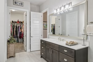 Houston Cv-S0512-046.jpg