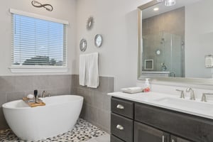 Houston Cv-S0512-047.jpg