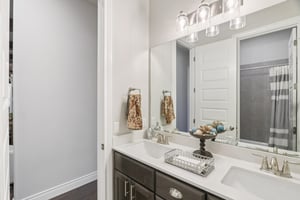 Houston Cv-S0512-054.jpg