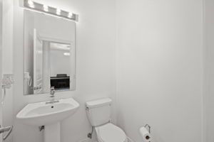  Photo 32