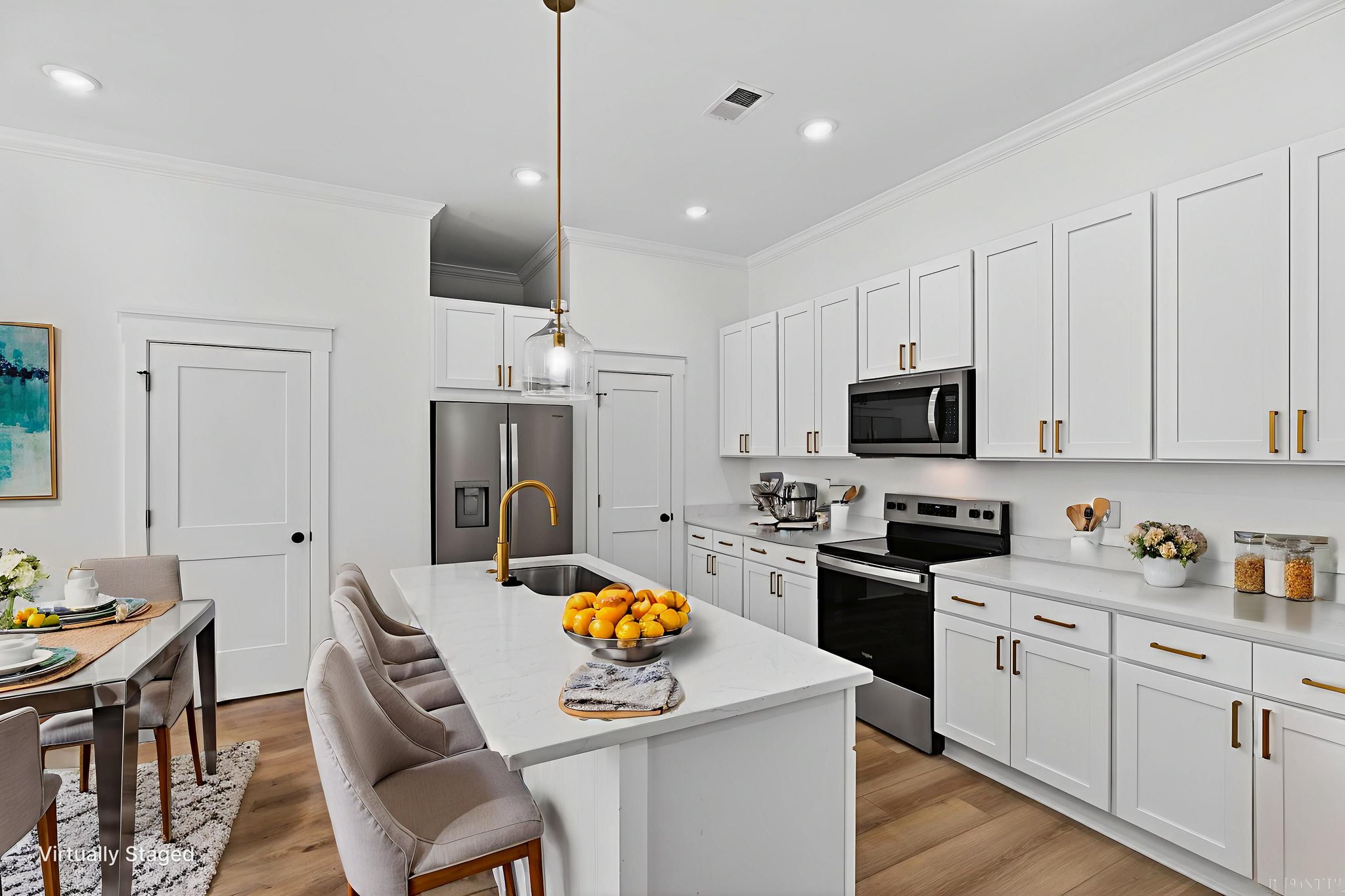 _DSC0874 virtually staged.jpeg