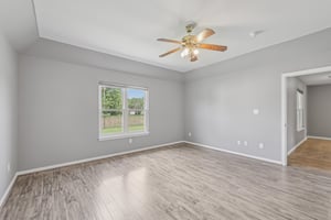 Kyle Ln-2106-024.jpg