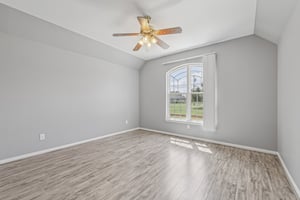 Kyle Ln-2106-034.jpg