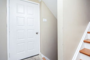 Entryway-006-027-4200x2800