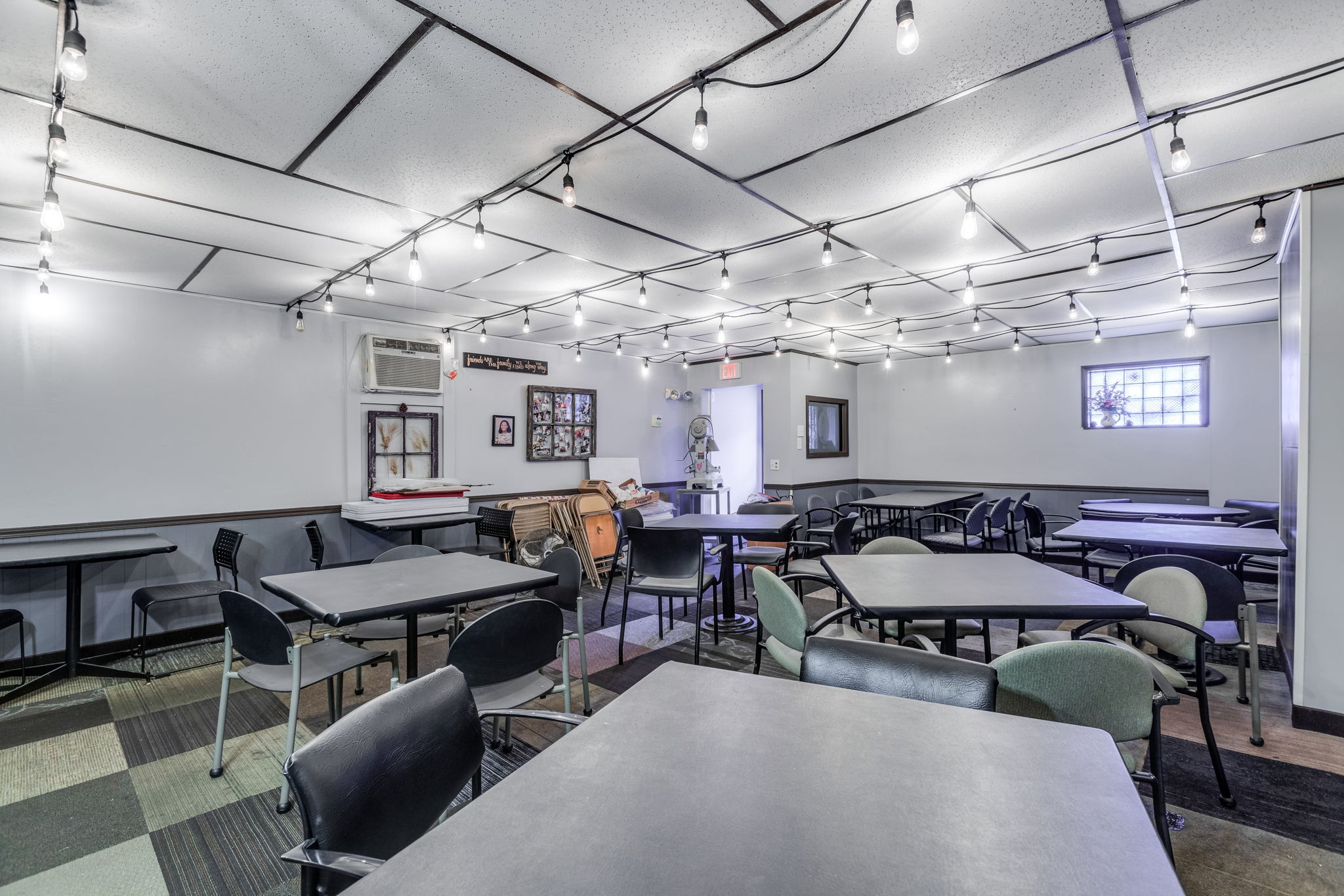 105 Middle Ave, Wilmerding, PA 15148 Theis Media