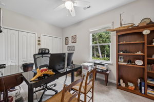 Bedroom/Office