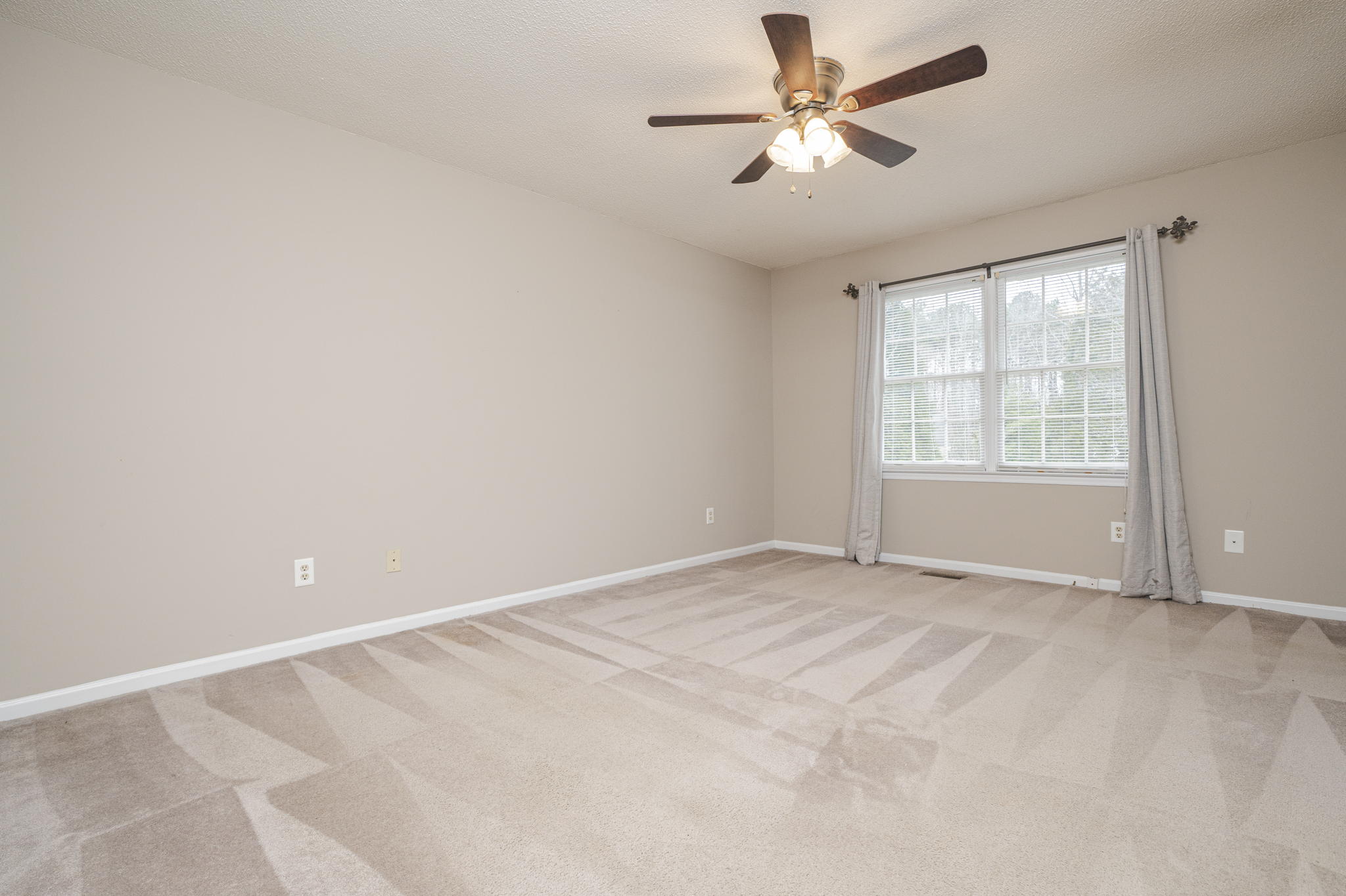 105 Pineview Dr, Zebulon, NC 27597, USA Photo 28