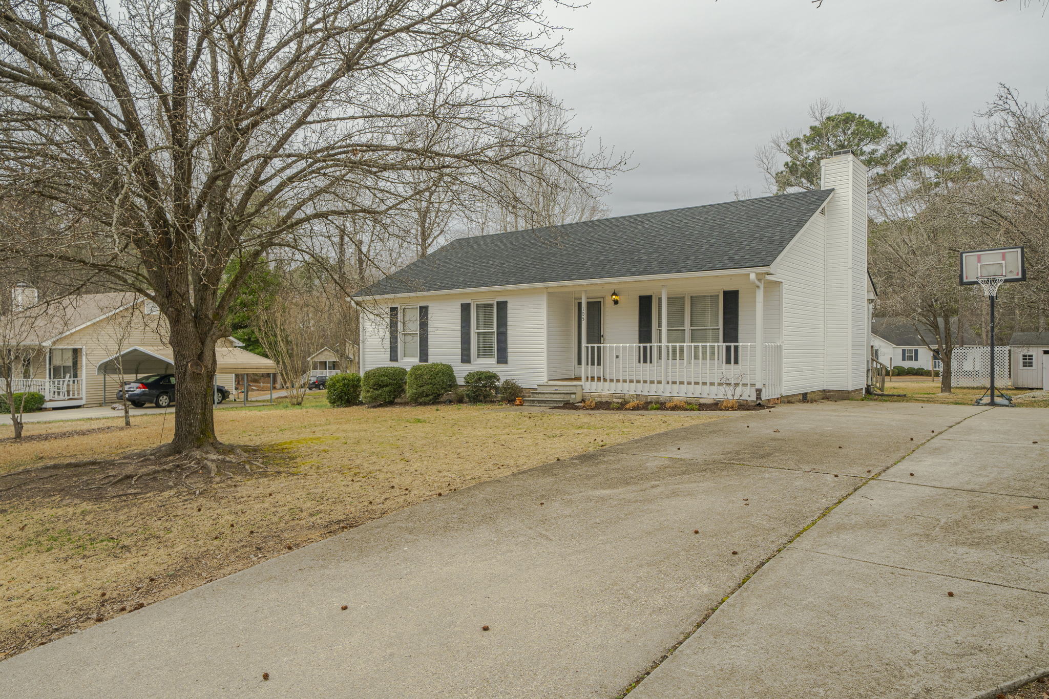 105 Pineview Dr, Zebulon, NC 27597, USA Photo 7