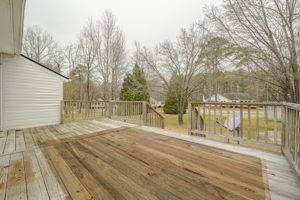 105 Pineview Dr, Zebulon, NC 27597, USA Photo 37